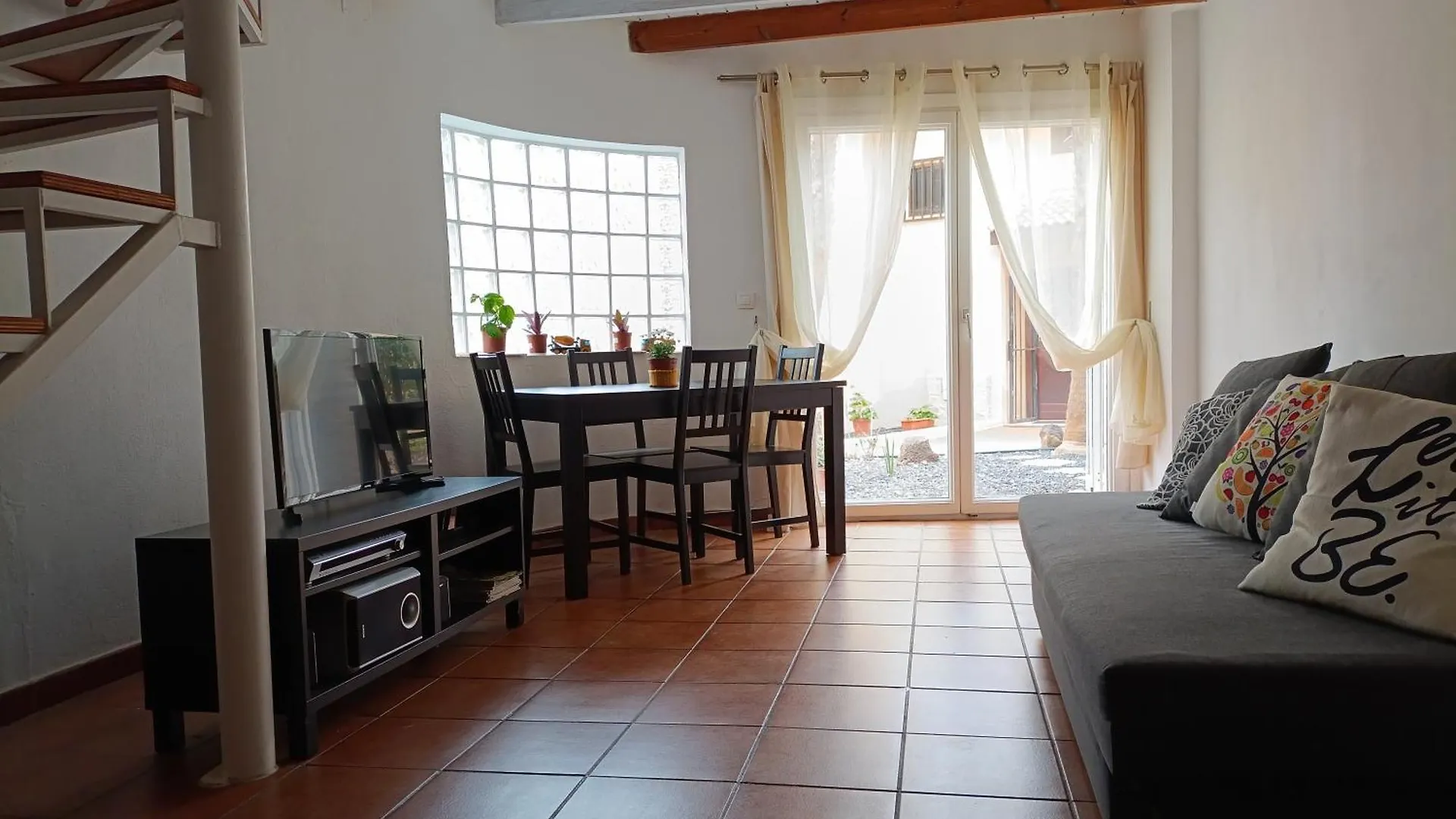 Emily Home Parque Holandes Spain